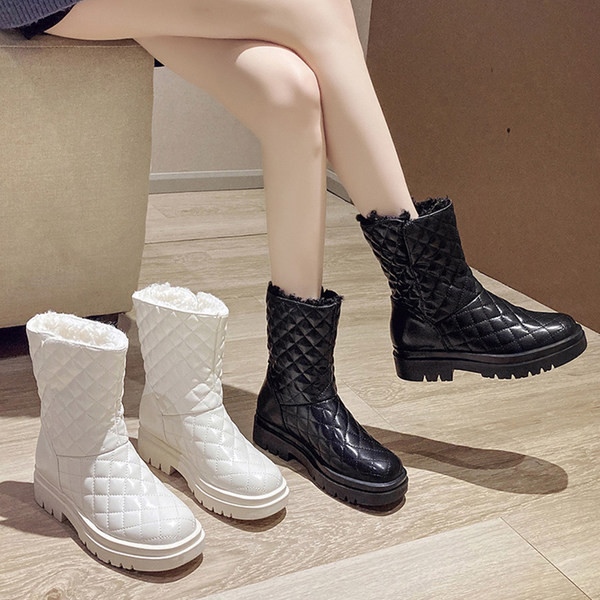 Ženske čizme s toplom postavom u crno-bijeloj boji