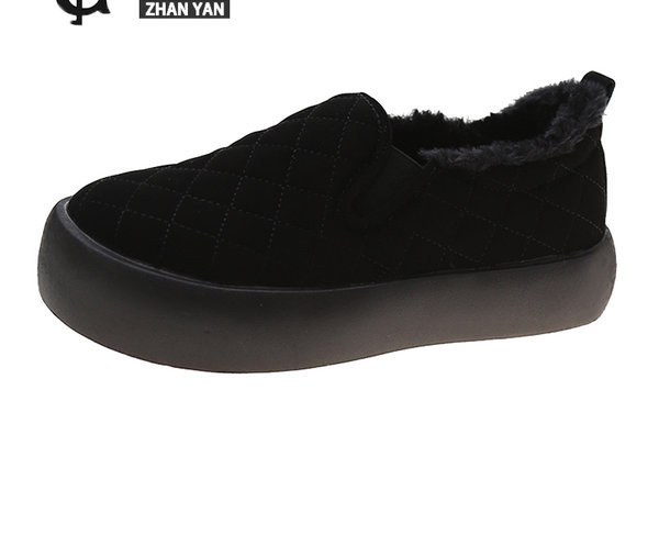 Ženske cipele od proštepane eko kože sa toplom postavom