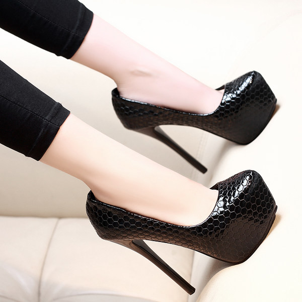 Ženske cipele na visoku petu - dvije boje