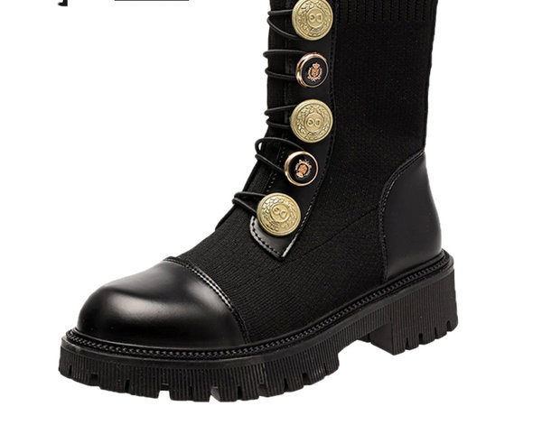 Moderne ženske kubanke sa ukrasnim zlatnim gumbima