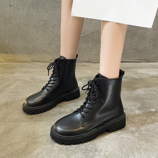 Ženske čizme od eko kože sa vezicama - u dvije boje