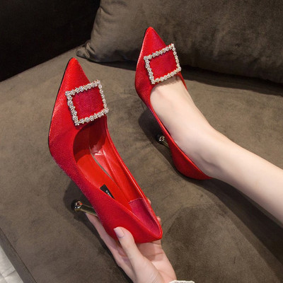 Ženske casual cipele s kamenčićima i tankom petom