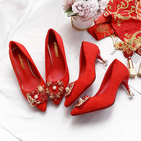 Ženske cipele s visokom petom od 7 cm metalnim elementom i biserima