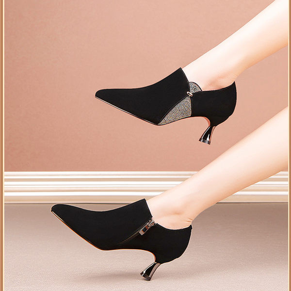 Ženske elegantne cipele od eko brušene kože i ukrasnih kamenčića