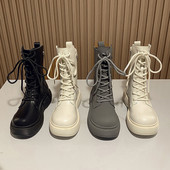 Ženske kožne čizme na pertlu u tri boje i ravnim đonom