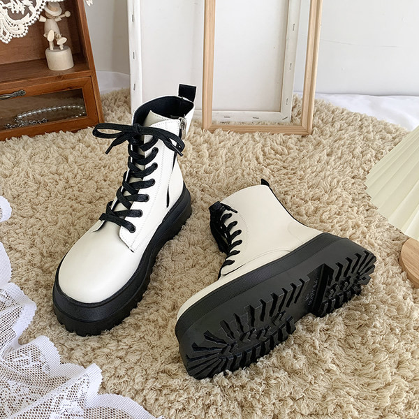 Ženske čizme s grubim potplatom tipa British style s patentnim zatvaračem i vezicama