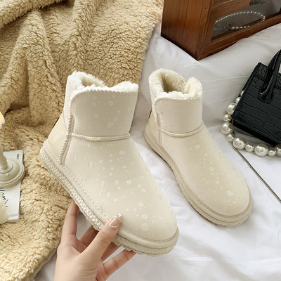 Ženske čizme s toplom postavom - ravni potplat