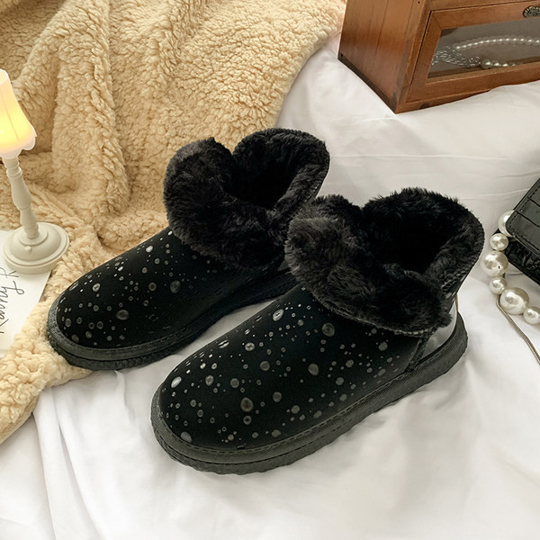 Ženske čizme s toplom postavom - ravni potplat