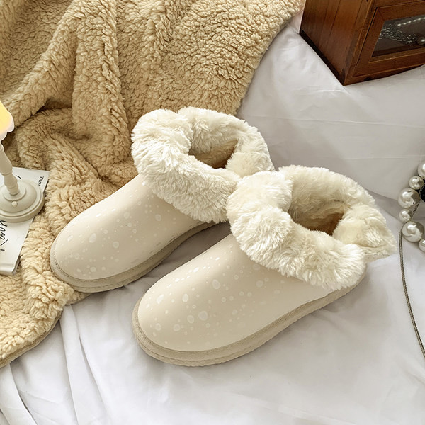 Ženske čizme s toplom postavom - ravni potplat