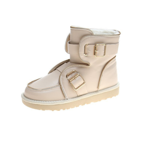 Novi model ženskih čizama sa kopčama i toplom postavom