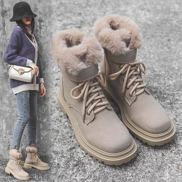 Ежедневни дамски боти с пух и връзки