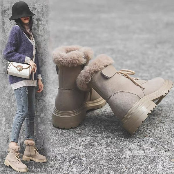 Ежедневни дамски боти с пух и връзки