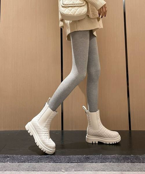 Zimske čizme od proštepane umjetne kože s toplom postavom