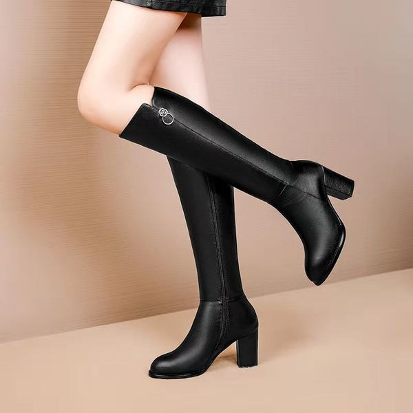 Aktuelne ženske čizme sa debelom petom 6 cm