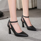 Ženske cipele s petom od umjetne kože