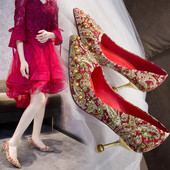 Moderne ženske cipele s vezom i petom