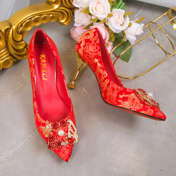 Ženske svečane cipele s ukrasnim kamenčićima i biserima