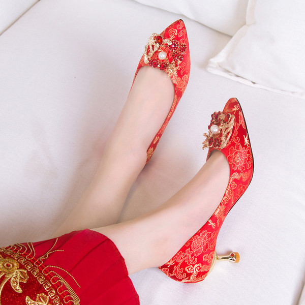 Ženske svečane cipele s ukrasnim kamenčićima i biserima