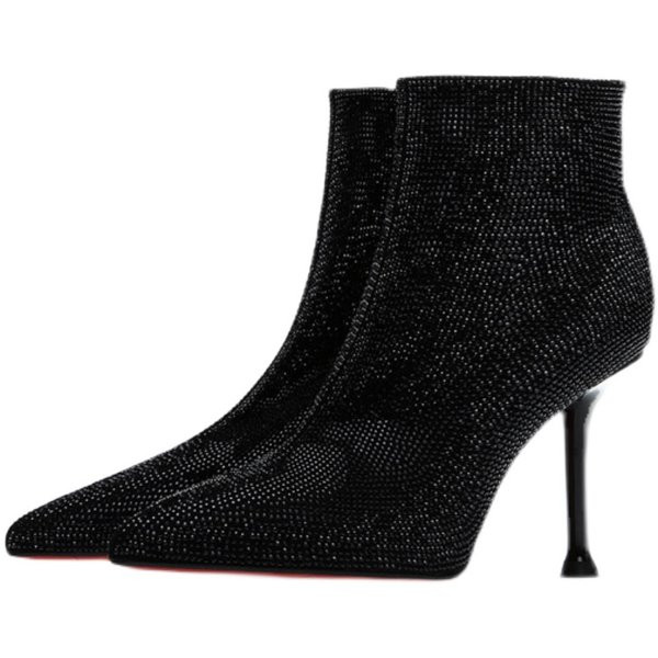 Elegantne ženske čizme na špic s tankom petom od 9 cm