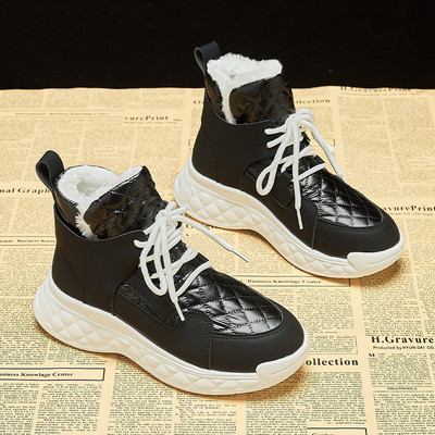 Modne ženske čizme od eko kože sa mekanom postavom i ravnim đonom