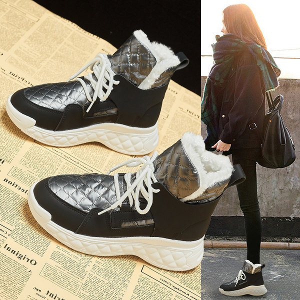 Modne ženske čizme od eko kože sa mekanom postavom i ravnim đonom