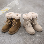 Ženske čizme s toplom postavom i grubim potplatom