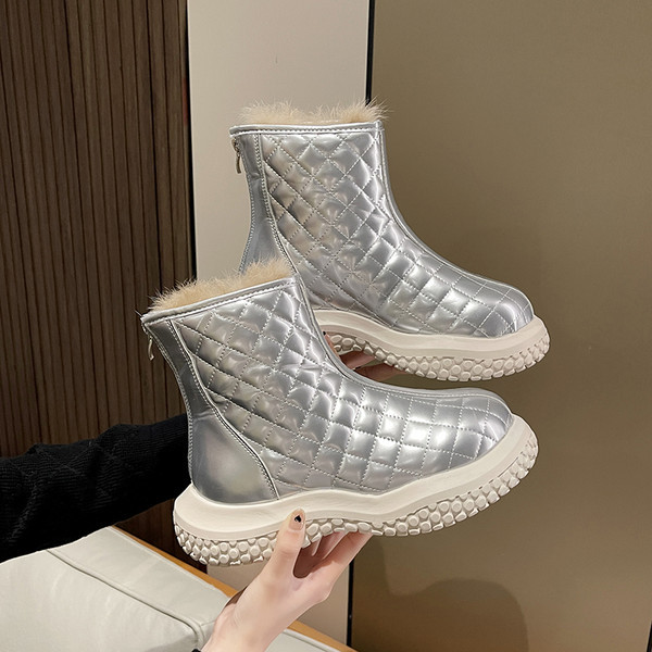 Ženske čizme od eko kože sa grubim đonom - podstavljene