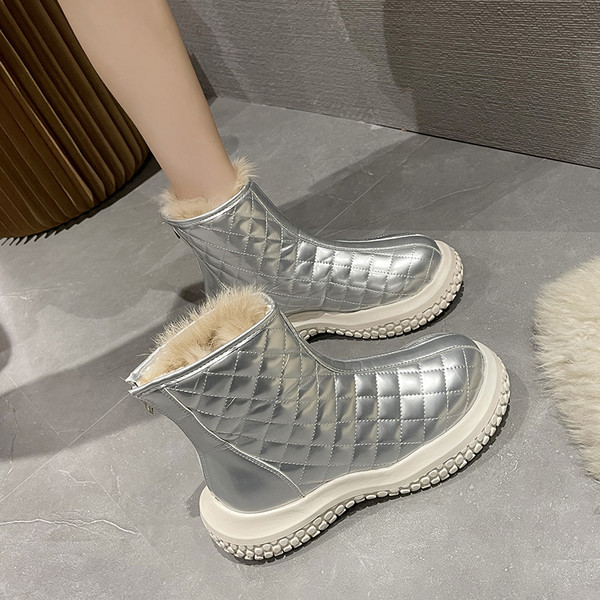 Ženske čizme od eko kože sa grubim đonom - podstavljene