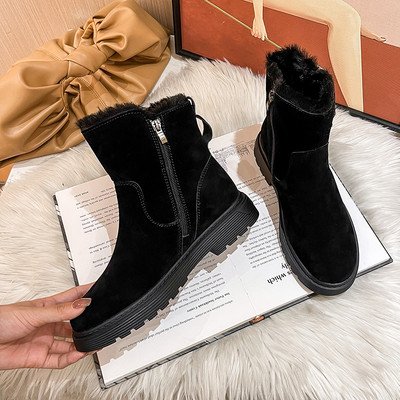 Γυναικείες μπότες από συνθετικό δέρμα και φερμουάρ