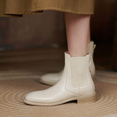 Дамски кожени боти с ластик 