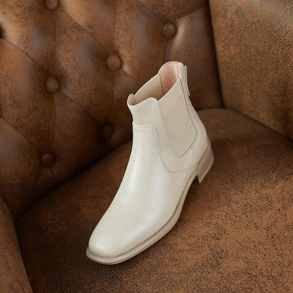 Дамски кожени боти с ластик 