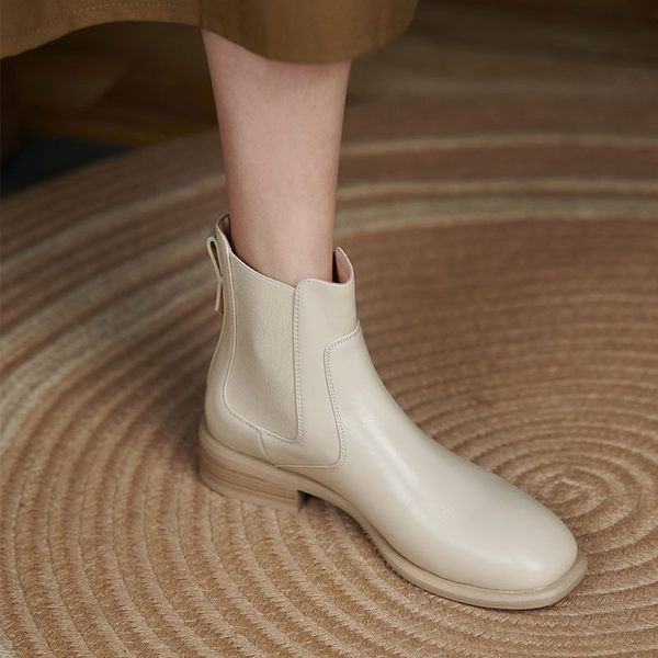 Дамски кожени боти с ластик 