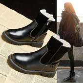 Дамски боти в черен цвят от изкуствена кожа