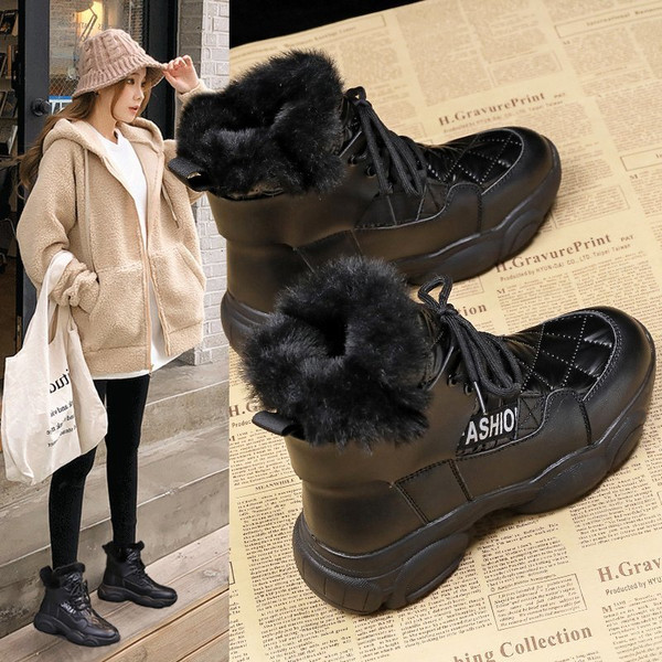 Moderne čizme s mekom toplom postavom i vezicama