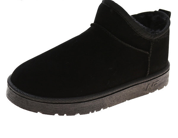 Ženske čizme s podstavom od baršuna i ravnim potplatom