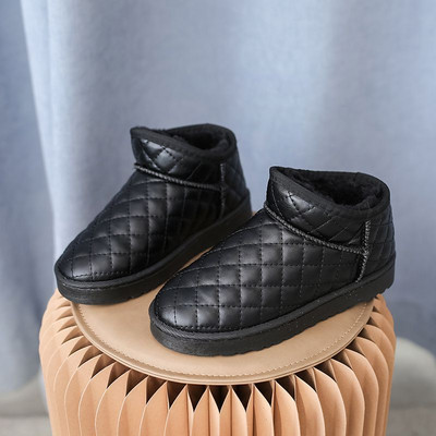 Γυναικείες μπότες με ζεστή φόδρα σε μαύρο και ασημί χρώμα