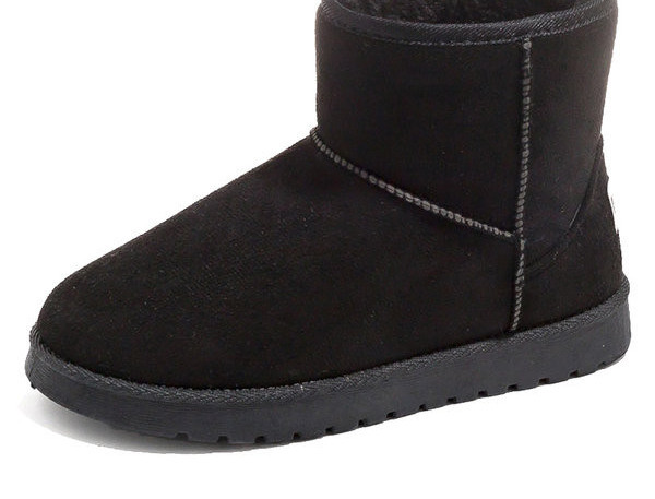 Ženske čizme običan model sa toplom postavom