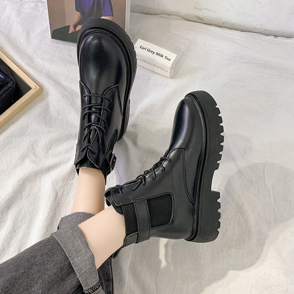 Ženske moderne čizme od eko kože sa kopčom u dva modela