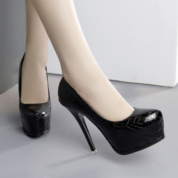 Visoke cipele od lakirane kože sa petom od 12 cm