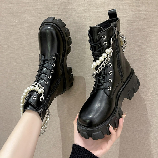 Ženske kožne čizme sa biserima i lancem