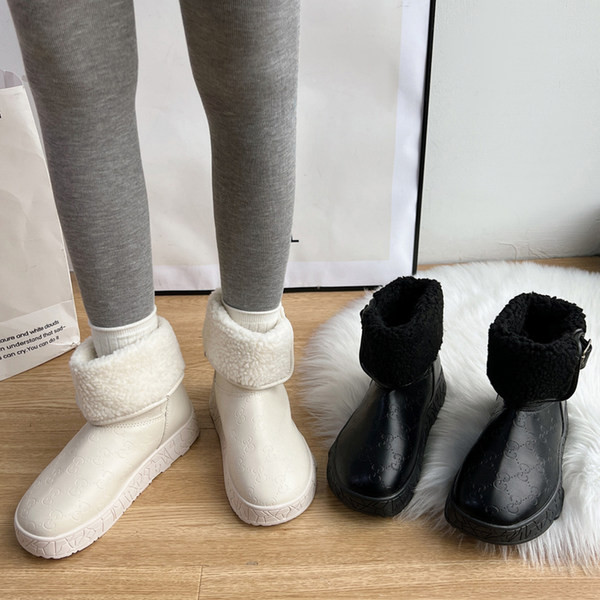 Kožne čizme s toplom postavom i kopčom