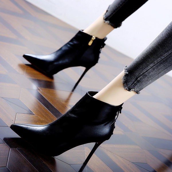 Ženske jesenske čizme od eko kože model na špic sa patentnim zatvaračem