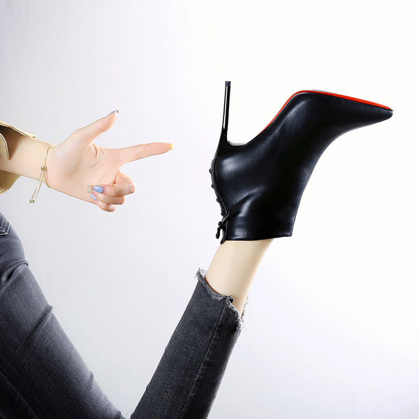 Ženske jesenske čizme od eko kože model na špic sa patentnim zatvaračem