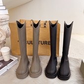 Ležerne čizme s ravnim potplatom