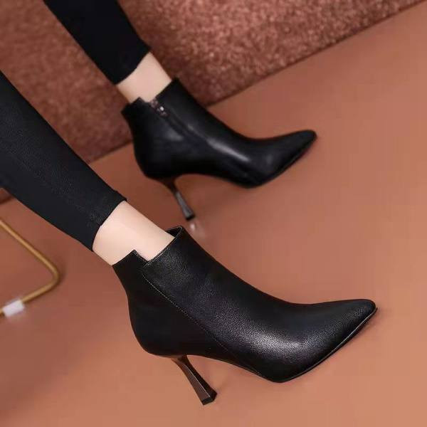 Ženske gležnjače asimetrični model