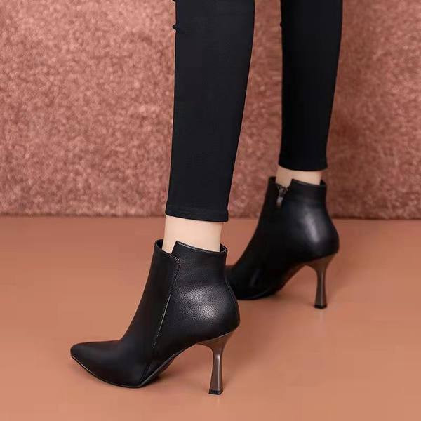 Ženske gležnjače asimetrični model