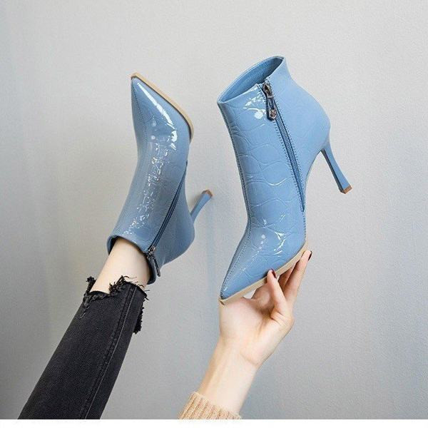 Γυναικείες μπότες λουστρίνι από ανάγλυφο οικολογικό δέρμα - μυτερό μοντέλο