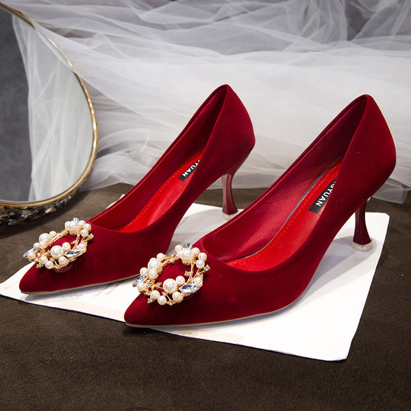 Elegantne ženske cipele s biserima - model na špic