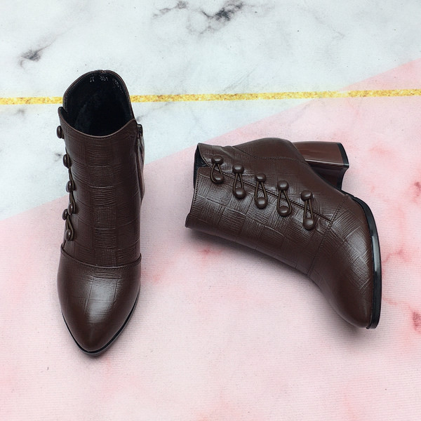 Ženske čizme sa debelom petom od eko kože u dvije boje