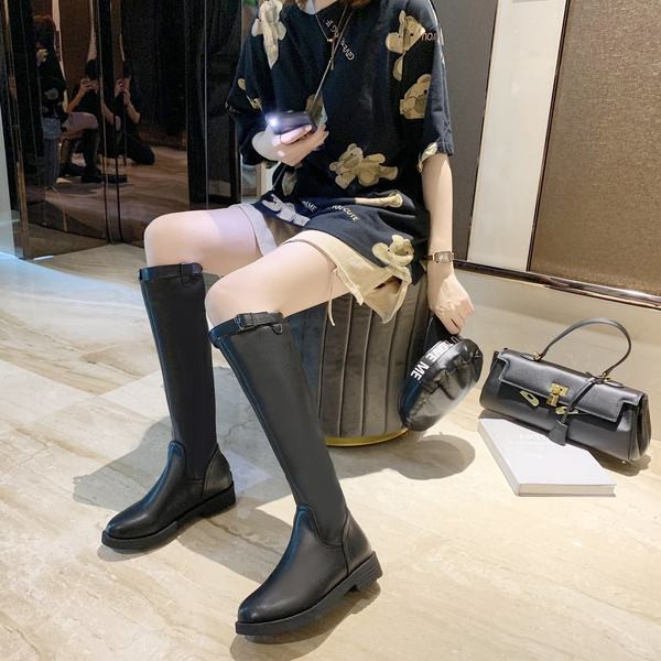 Moderne ženske čizme od eko kože sa kopčom i ravnim đonom